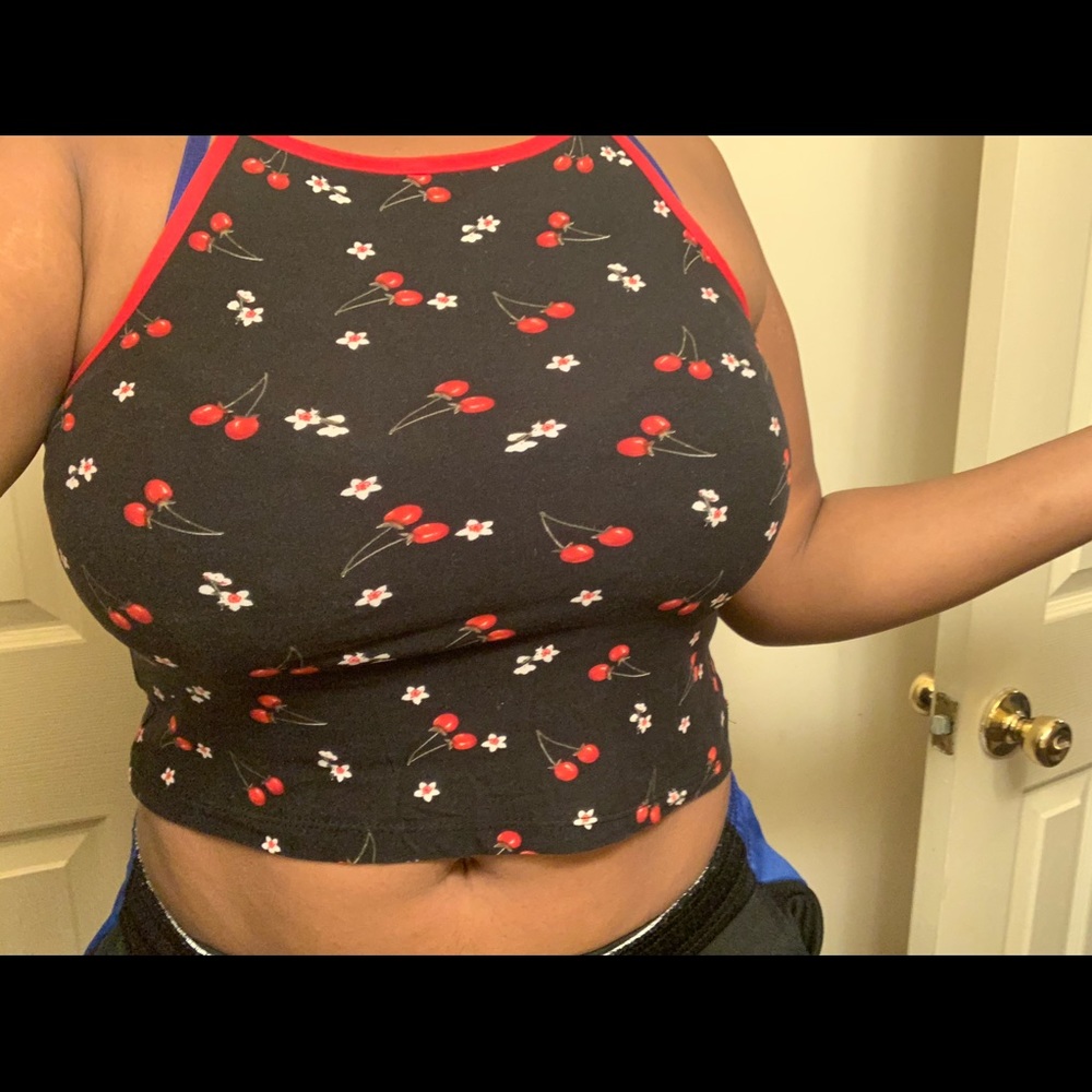 Rue 21 crop top